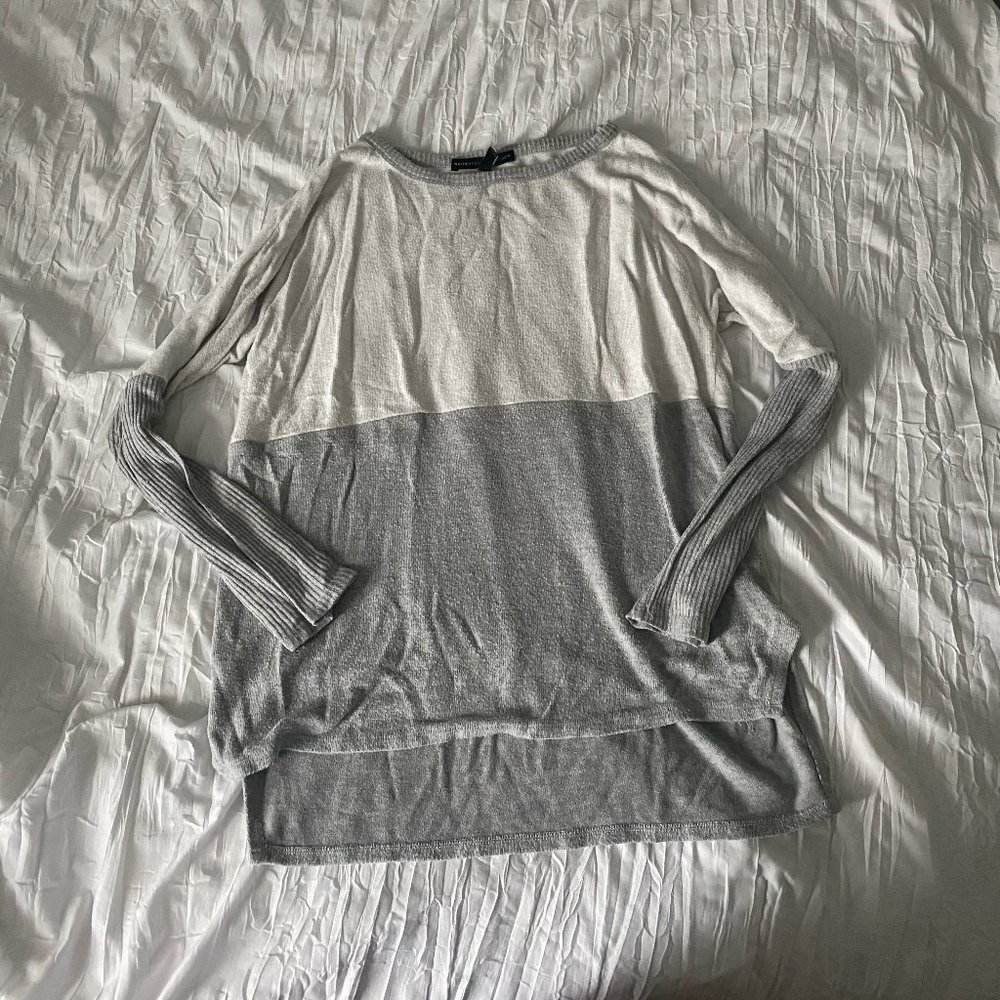 White House Black Market grey and white long sleeve